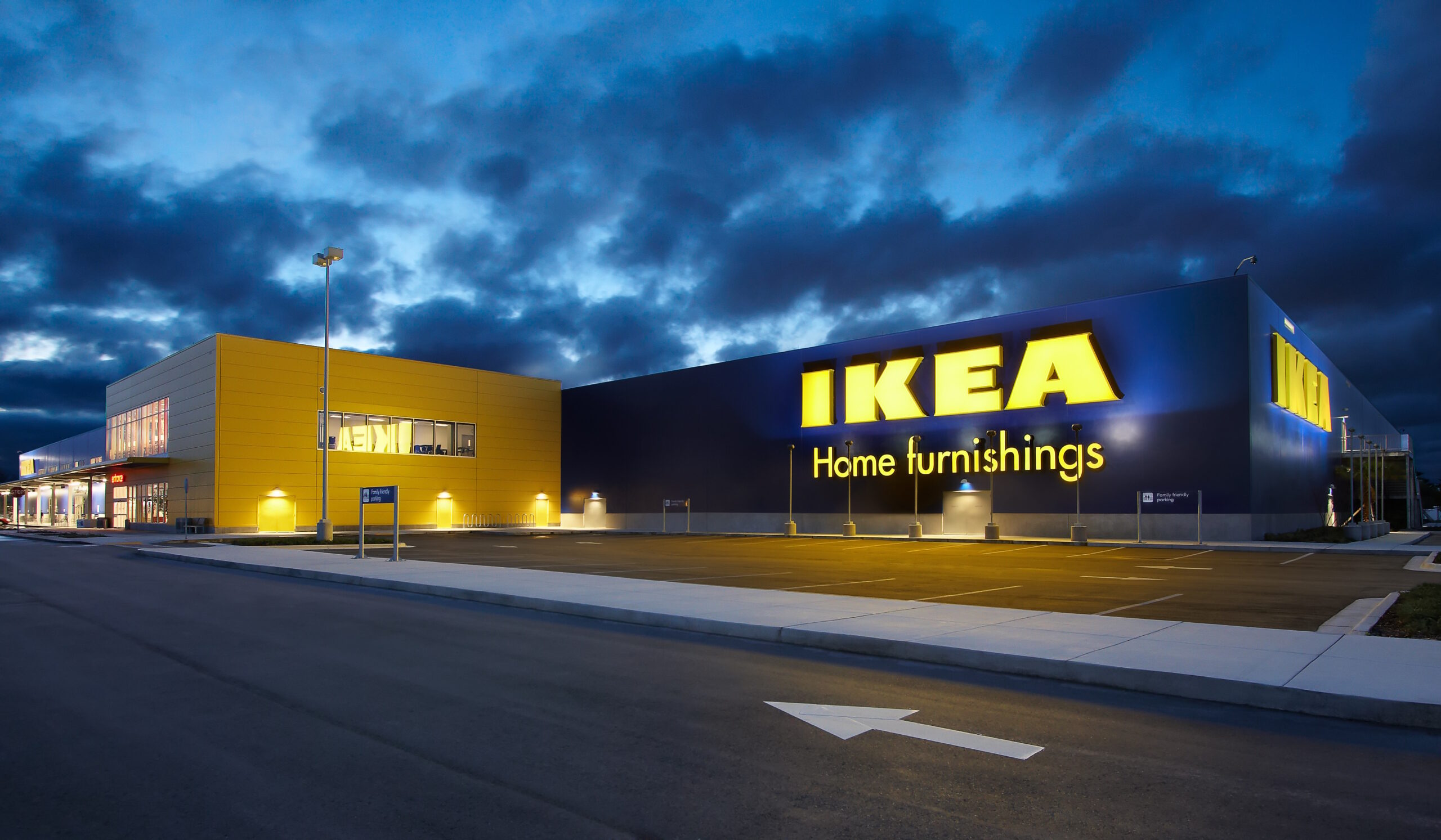 Berikut adalah artikel mengenai "12 Fakta Menarik tentang IKEA": 12 Fakta Menarik Tentang IKEA